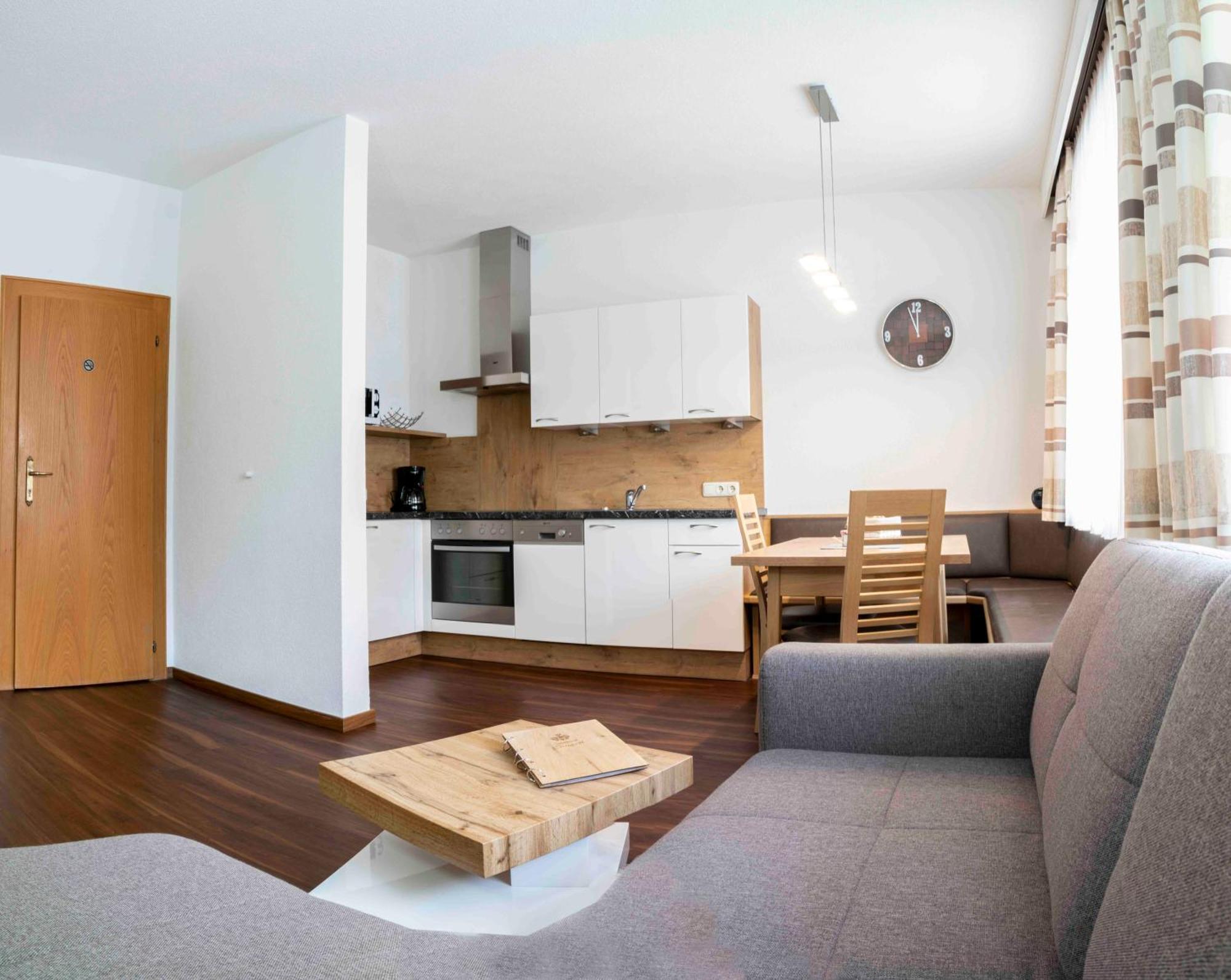 Landhaus Zangerl - Kobelerhof Landeck Cameră foto